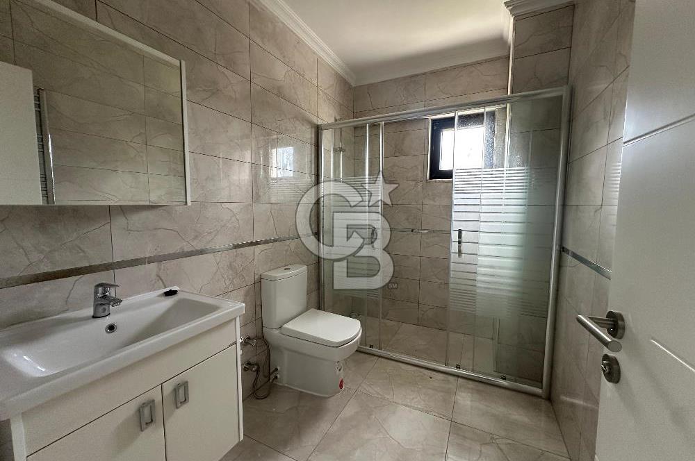 Konforlu Yaşam Sunan Panoramik Şehir Manzaralı Lüks Villa!