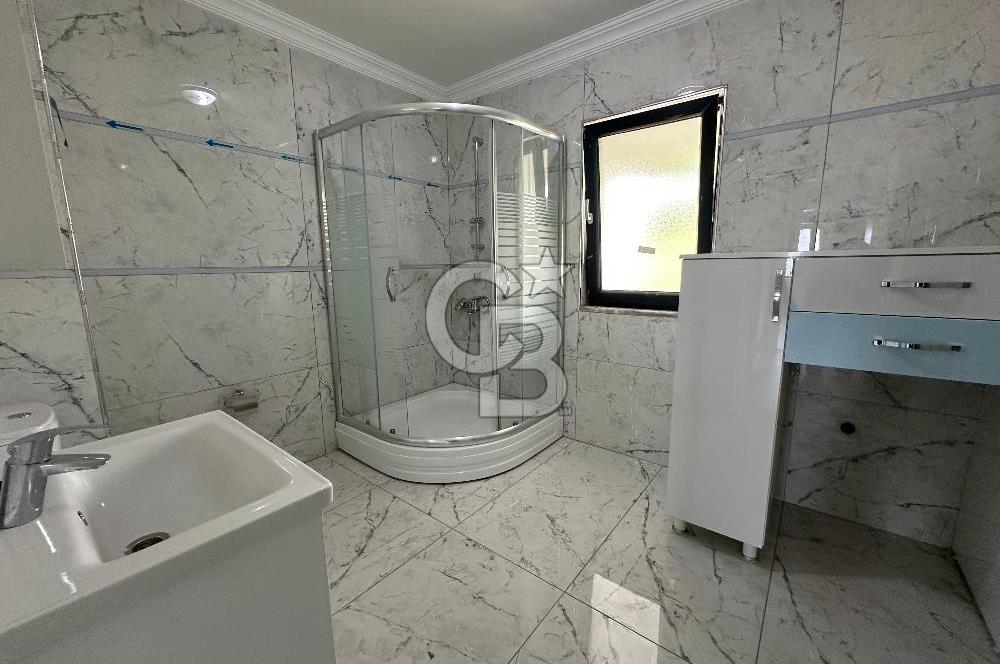 Konforlu Yaşam Sunan Panoramik Şehir Manzaralı Lüks Villa!