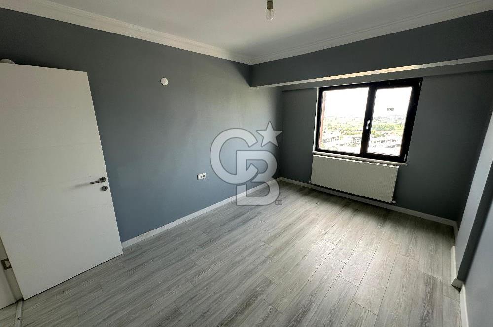 Konforlu Yaşam Sunan Panoramik Şehir Manzaralı Lüks Villa!