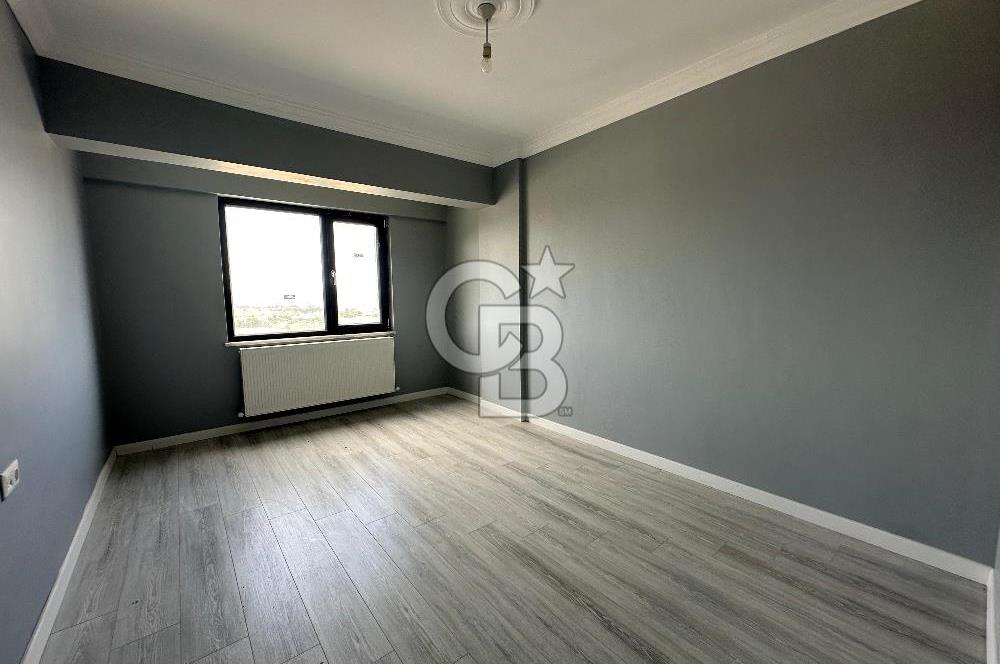 Konforlu Yaşam Sunan Panoramik Şehir Manzaralı Lüks Villa!