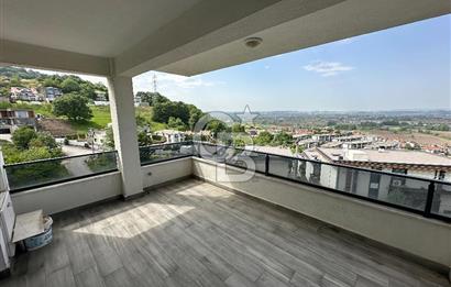 Konforlu Yaşam Sunan Panoramik Şehir Manzaralı Lüks Villa!