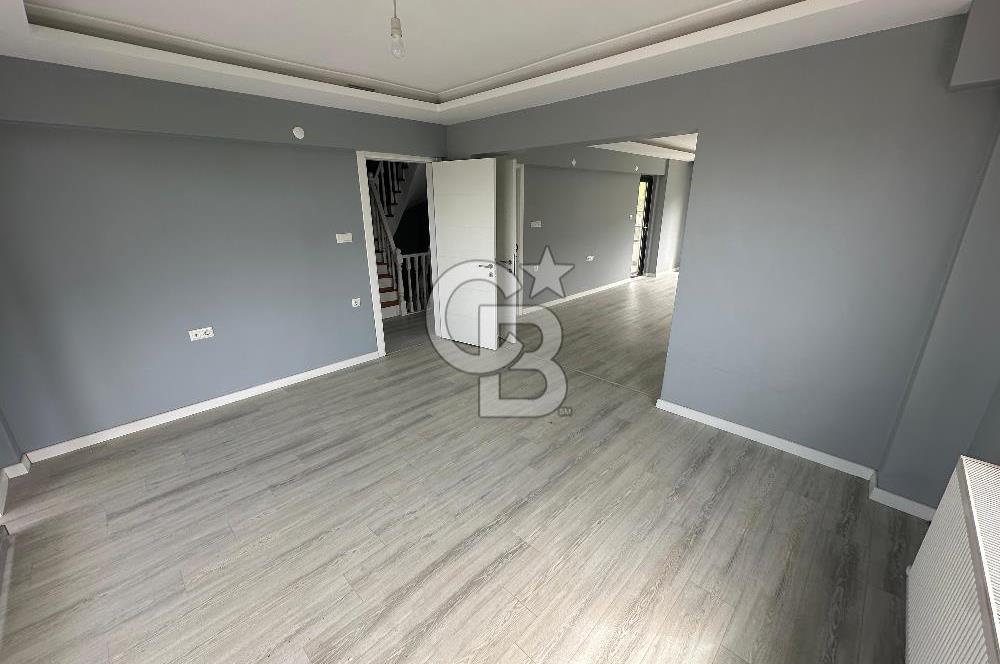 Konforlu Yaşam Sunan Panoramik Şehir Manzaralı Lüks Villa!