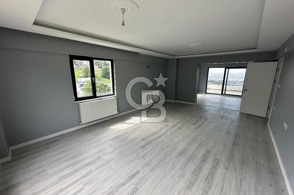 Konforlu Yaşam Sunan Panoramik Şehir Manzaralı Lüks Villa!