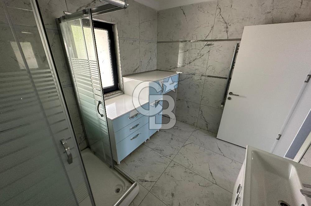 Konforlu Yaşam Sunan Panoramik Şehir Manzaralı Lüks Villa!