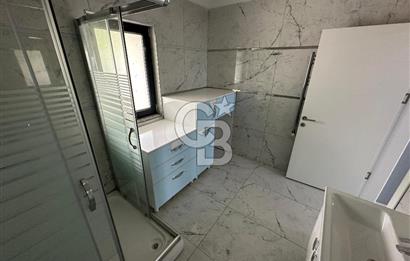 Konforlu Yaşam Sunan Panoramik Şehir Manzaralı Lüks Villa!