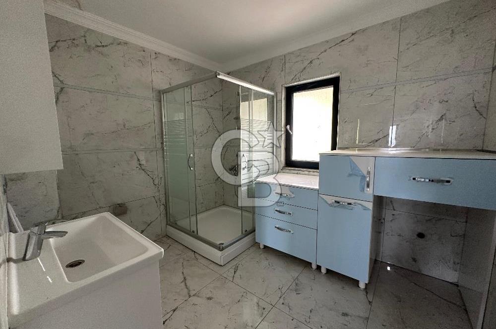 Konforlu Yaşam Sunan Panoramik Şehir Manzaralı Lüks Villa!