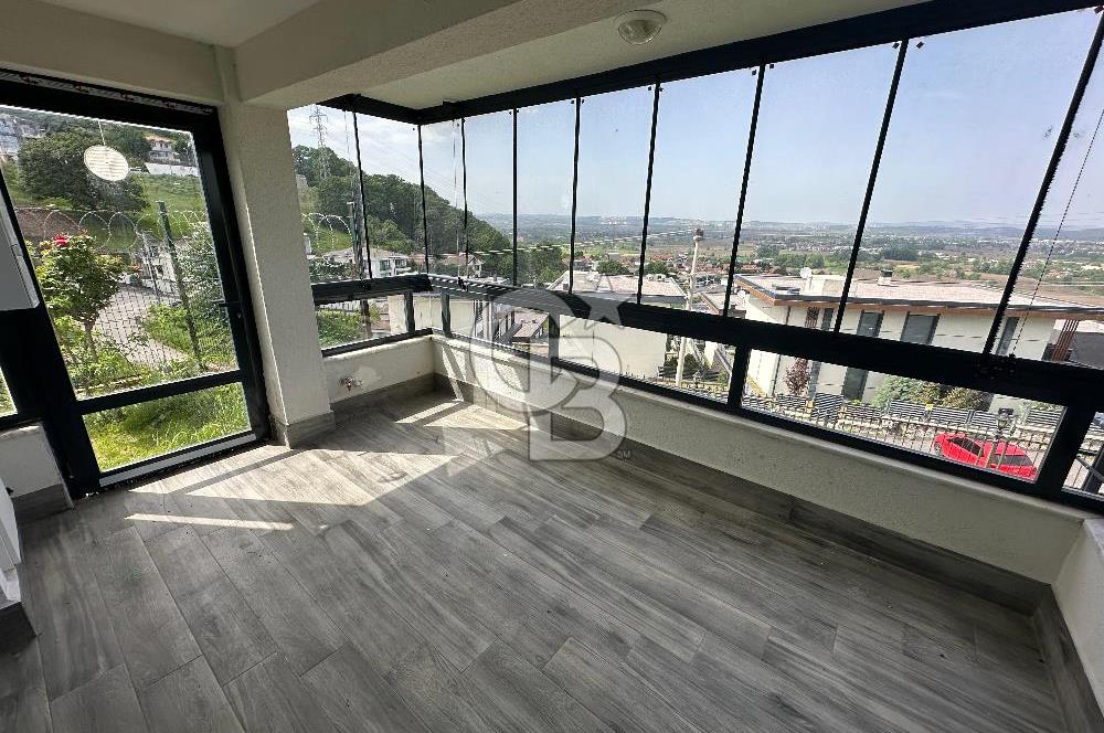Konforlu Yaşam Sunan Panoramik Şehir Manzaralı Lüks Villa!