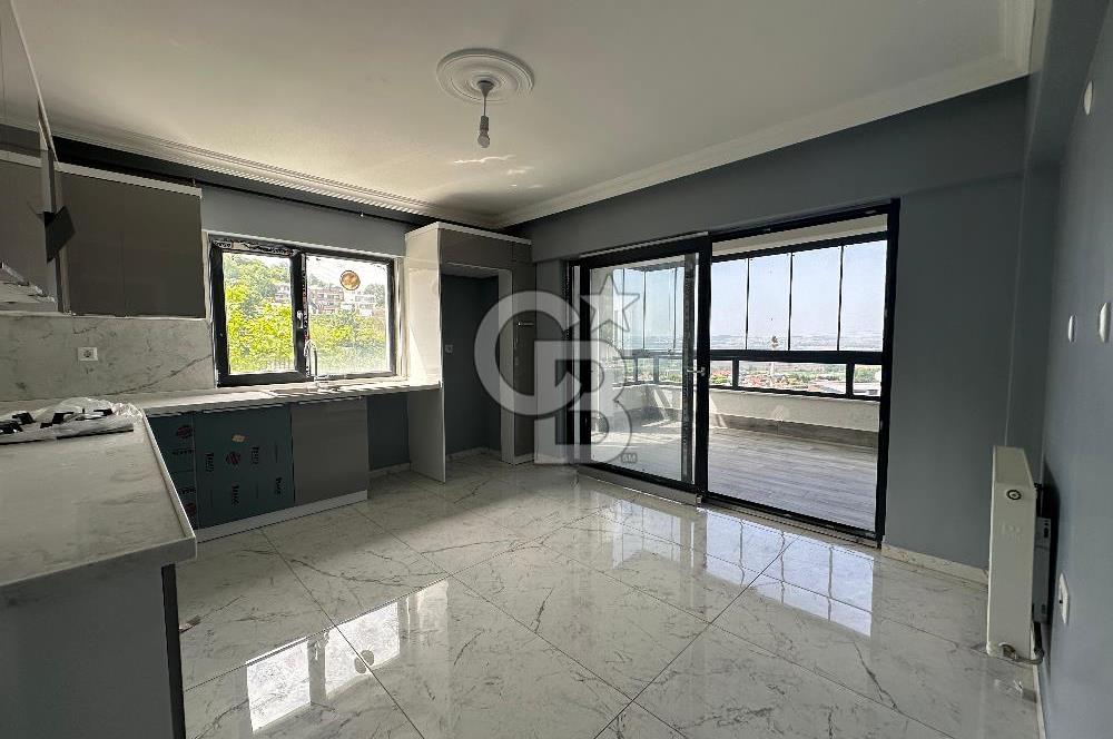 Konforlu Yaşam Sunan Panoramik Şehir Manzaralı Lüks Villa!