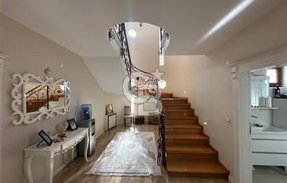 COLDWELL BANKER SAFİR'den YAKINCA da 5+1 SATILIK LÜKS VİLLA