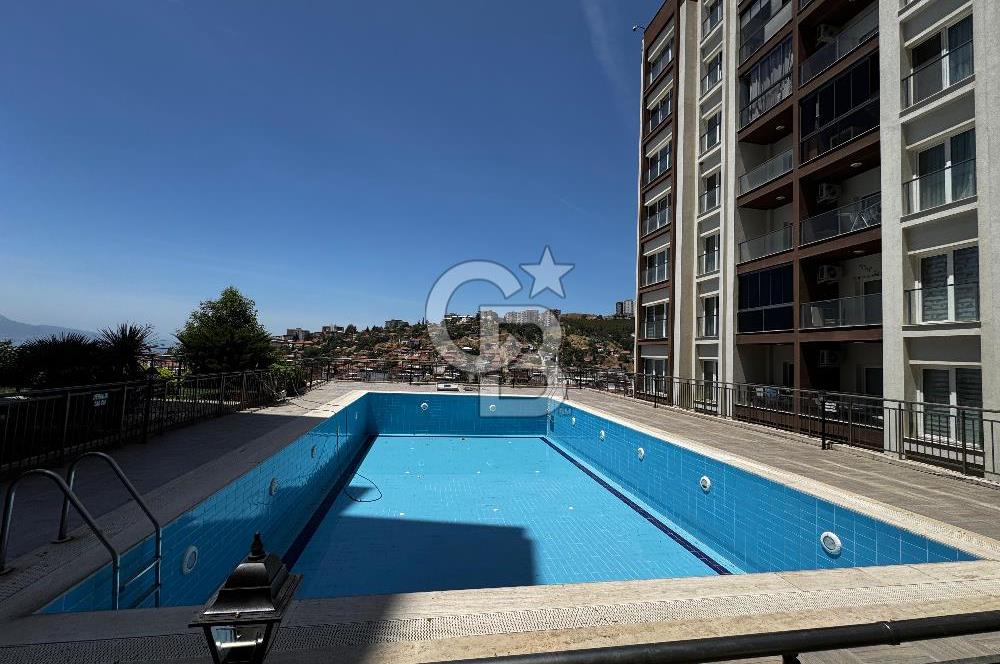 BAYRAKLI YAMANLAR ANIT SİTESİ'NDE SATILIK 3+1 DAİRE