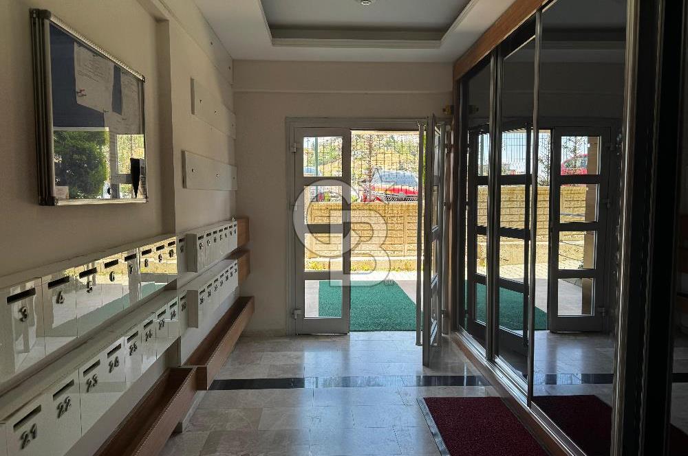 BAYRAKLI YAMANLAR ANIT SİTESİ'NDE SATILIK 3+1 DAİRE