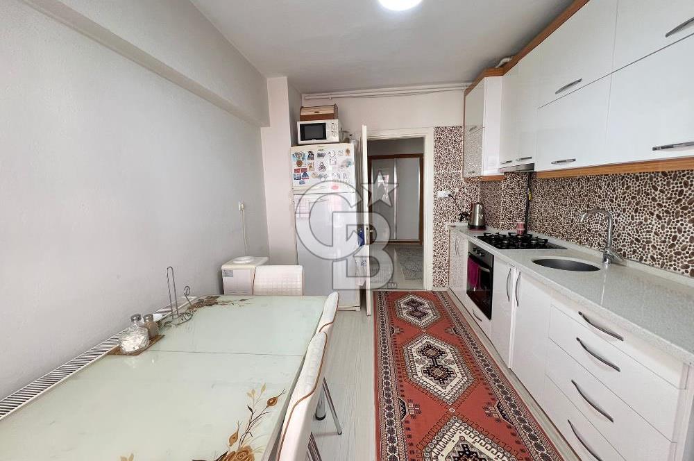15 Mayıs Mahallesinde Ara Kat 170 M² 3+1 Satılık Daire