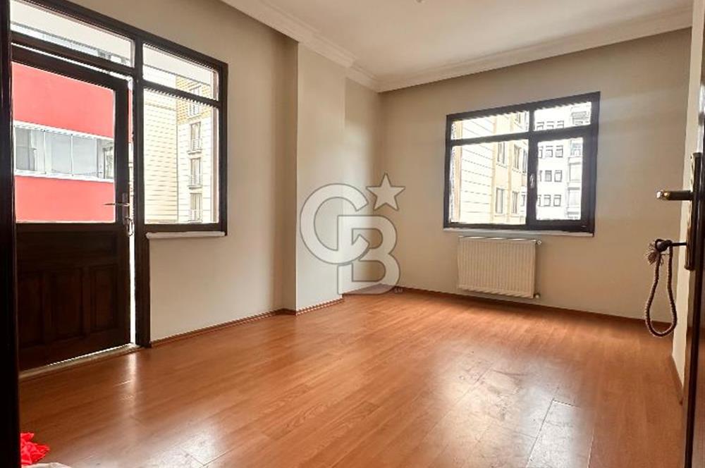 YILDIZLI'DA DENİZ MANZARALI ŞÖMİNELİ 3+1 GENİŞ KİRALIK DAİRE