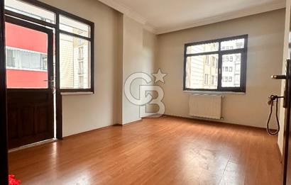 YILDIZLI'DA DENİZ MANZARALI ŞÖMİNELİ 3+1 GENİŞ KİRALIK DAİRE