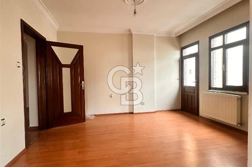 YILDIZLI'DA DENİZ MANZARALI ŞÖMİNELİ 3+1 GENİŞ KİRALIK DAİRE
