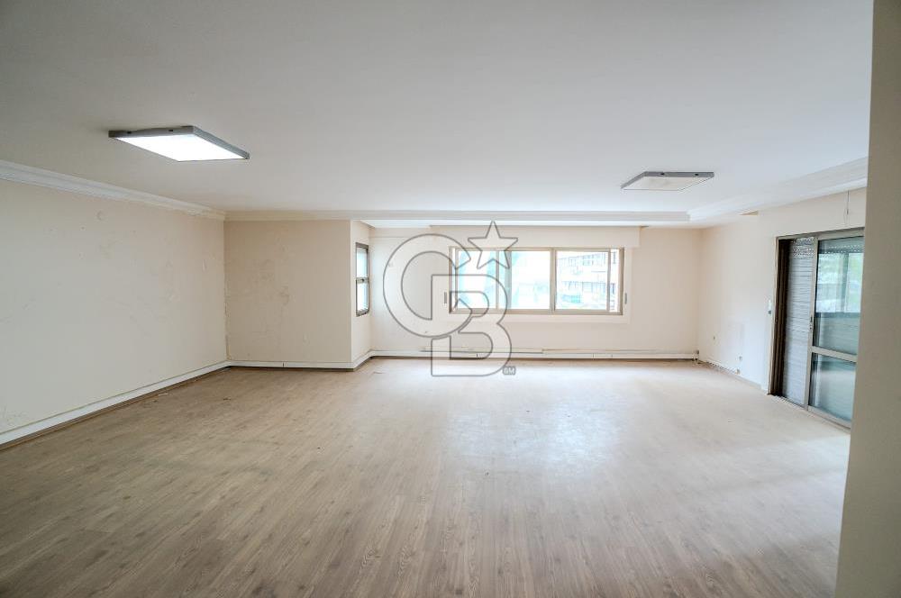 ALSANCAK 1.KORDONDA DENİZ MANZARALI SATILIK GENİŞ 4+1 DAİRE