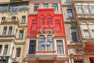 İSTİKLAL CADDESİ'NDE SÜSLÜ SAKSI SOKAKTA SATILIK OFİS, İŞYERİ
