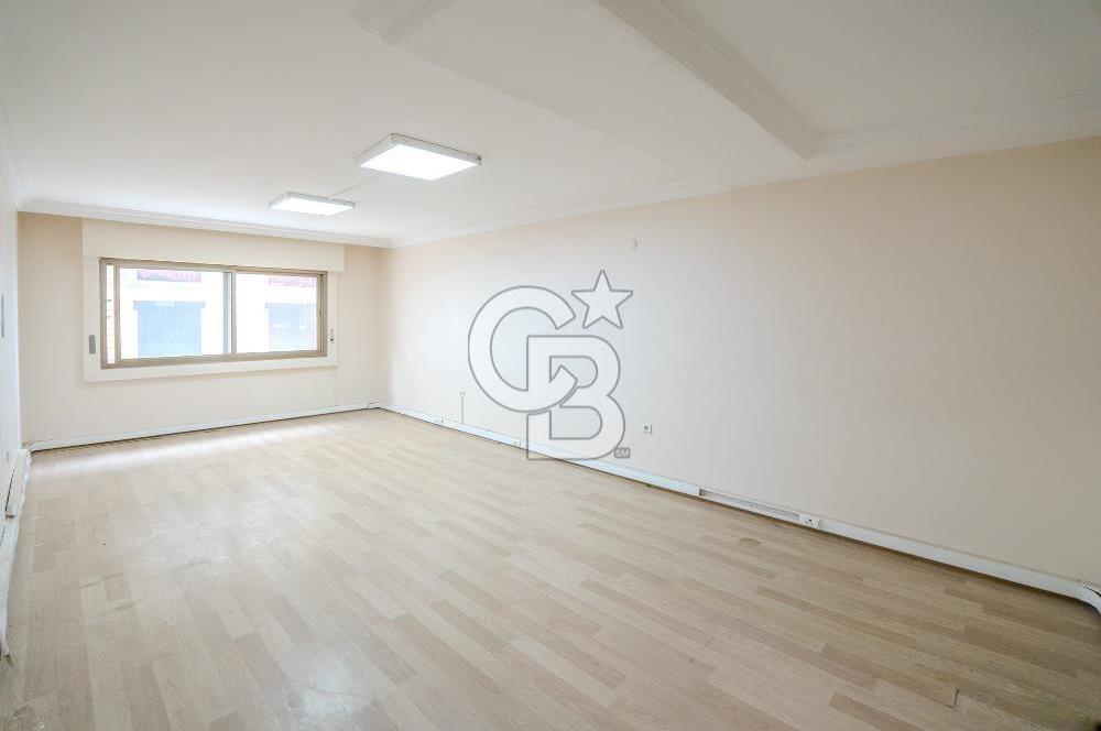 ALSANCAK 1.KORDONDA DENİZ MANZARALI SATILIK GENİŞ 4+1 OFİS
