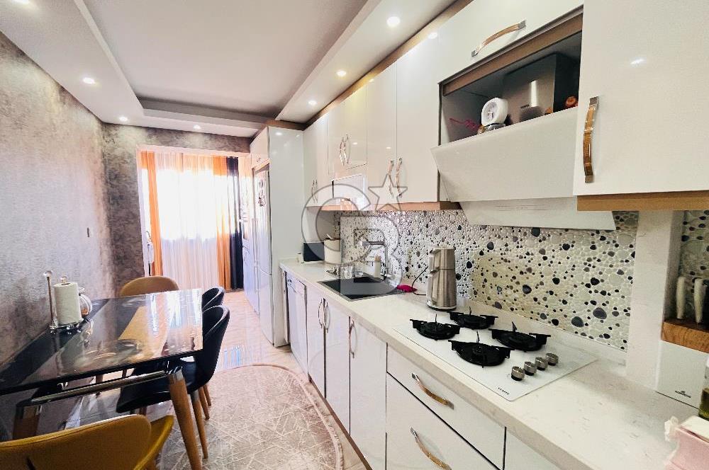 Bornovada Site İçinde Manzaralı Full Tadilatlı Satılık 3+1 Daire