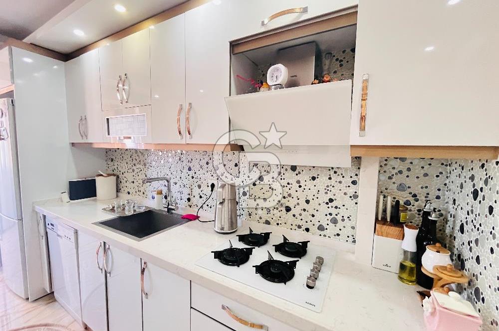 Bornovada Site İçinde Manzaralı Full Tadilatlı Satılık 3+1 Daire