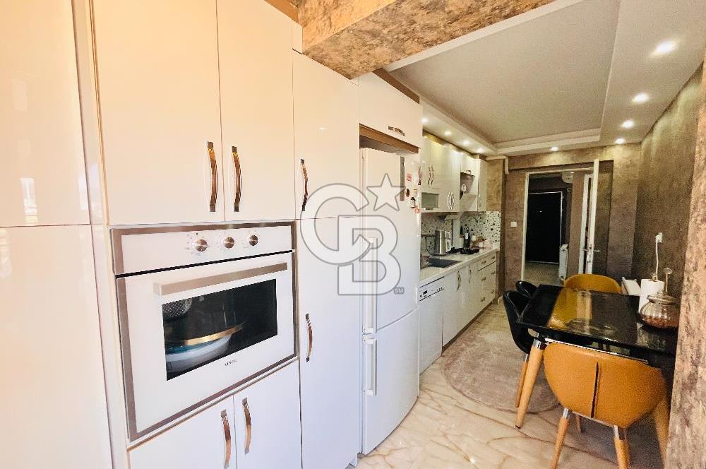 Bornovada Site İçinde Manzaralı Full Tadilatlı Satılık 3+1 Daire