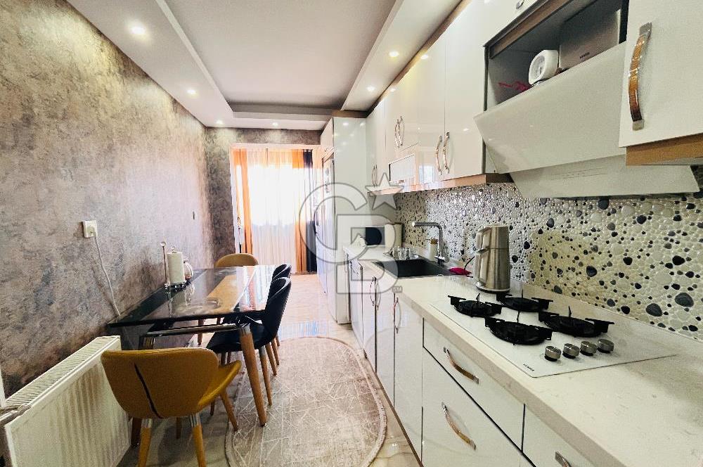 Bornovada Site İçinde Manzaralı Full Tadilatlı Satılık 3+1 Daire