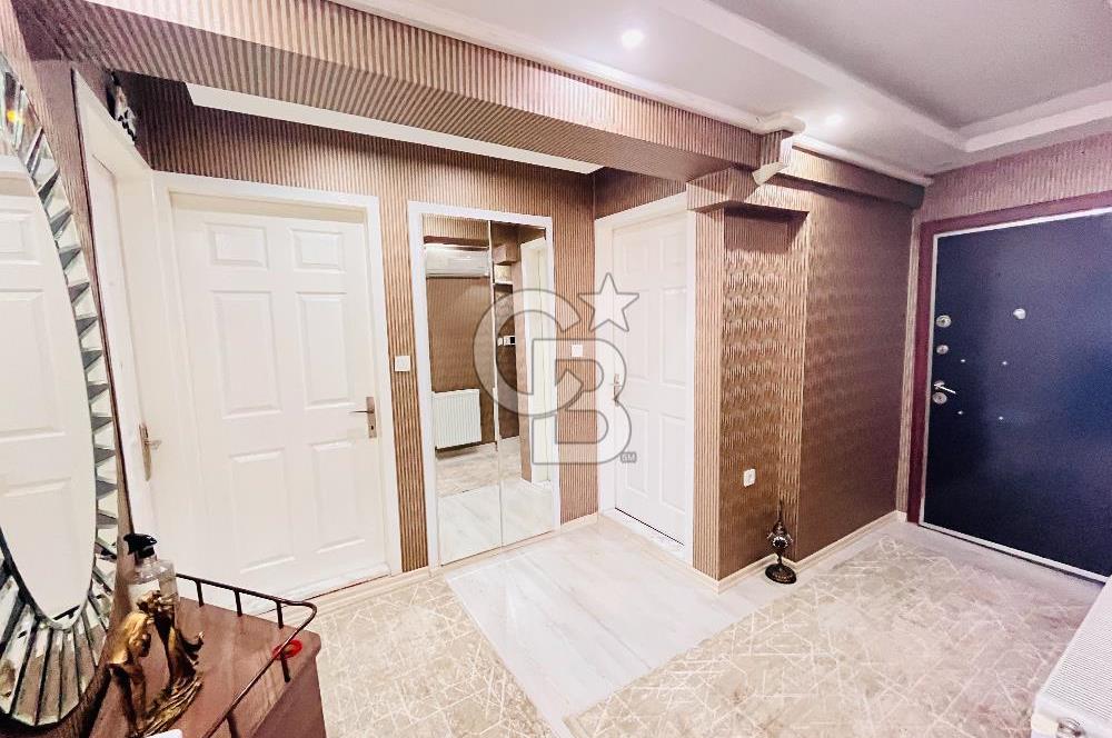 Bornovada Site İçinde Manzaralı Full Tadilatlı Satılık 3+1 Daire