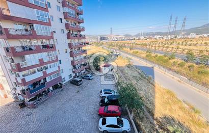 Bornovada Site İçinde Manzaralı Full Tadilatlı Satılık 3+1 Daire