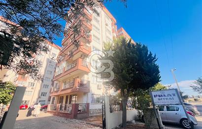 Bornovada Site İçinde Manzaralı Full Tadilatlı Satılık 3+1 Daire