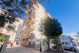 Bornovada Site İçinde Manzaralı Full Tadilatlı Satılık 3+1 Daire