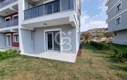 YENİ FOÇA'DA MÜSTAKİL BAHÇELİ 2+1 EŞYALI KİRALIK DAİRE