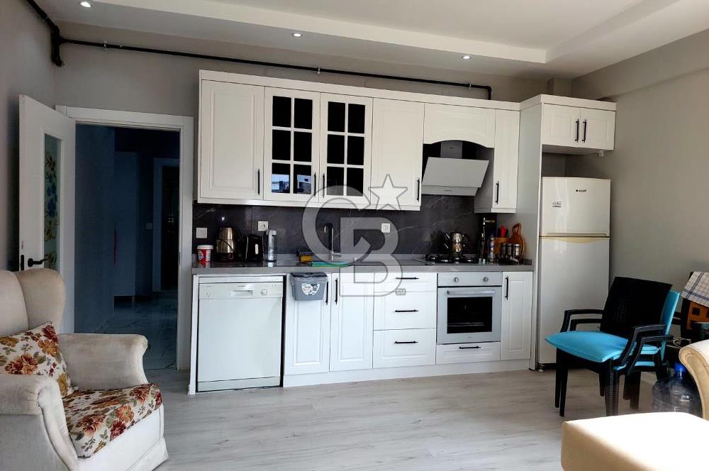 YENİ FOÇA'DA MÜSTAKİL BAHÇELİ 2+1 EŞYALI KİRALIK DAİRE