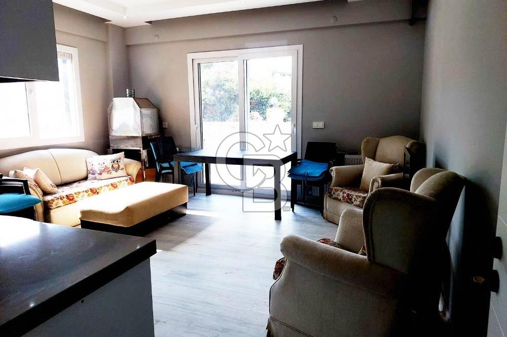 YENİ FOÇA'DA MÜSTAKİL BAHÇELİ 2+1 EŞYALI KİRALIK DAİRE