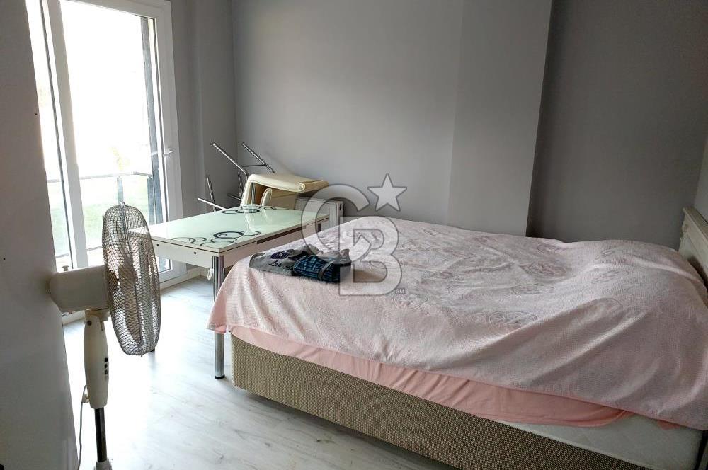 YENİ FOÇA'DA MÜSTAKİL BAHÇELİ 2+1 EŞYALI KİRALIK DAİRE