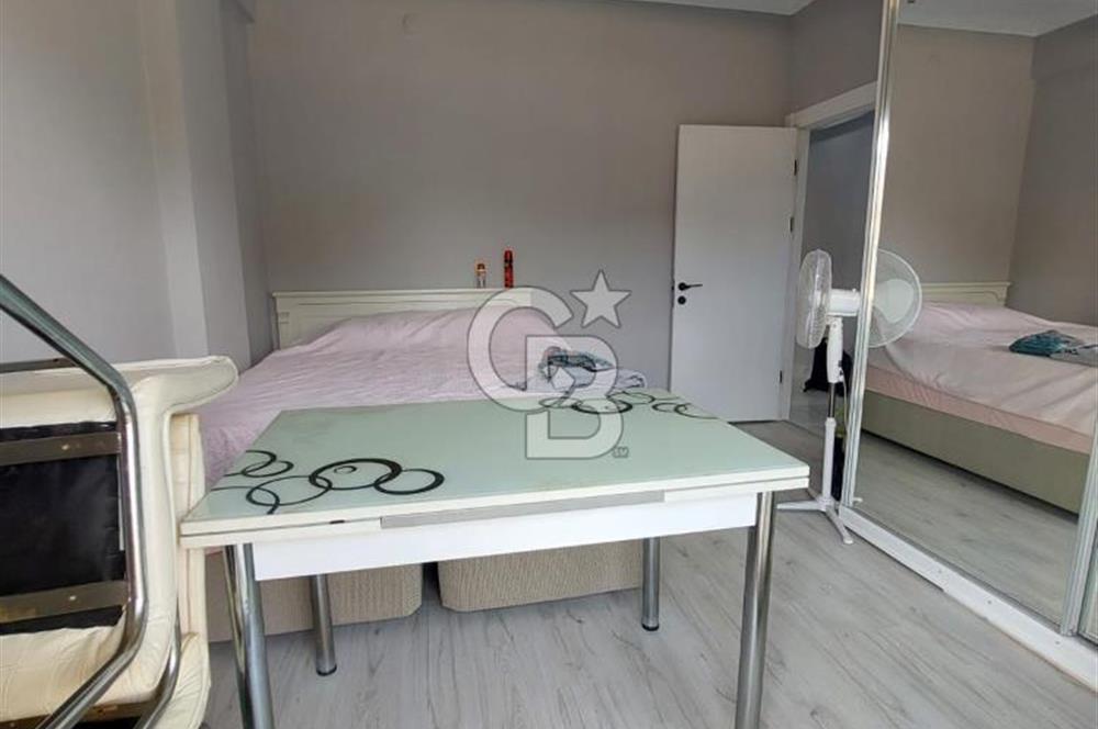 YENİ FOÇA'DA MÜSTAKİL BAHÇELİ 2+1 EŞYALI KİRALIK DAİRE
