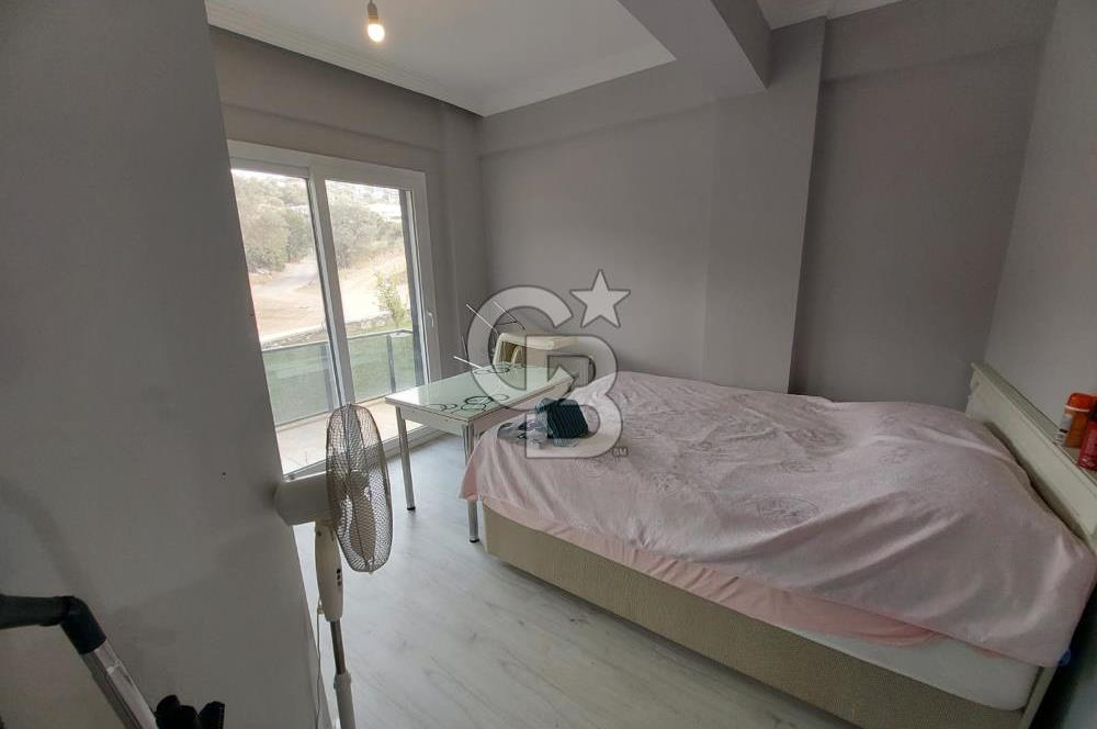 YENİ FOÇA'DA MÜSTAKİL BAHÇELİ 2+1 EŞYALI KİRALIK DAİRE