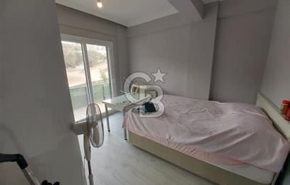 YENİ FOÇA'DA MÜSTAKİL BAHÇELİ 2+1 EŞYALI KİRALIK DAİRE