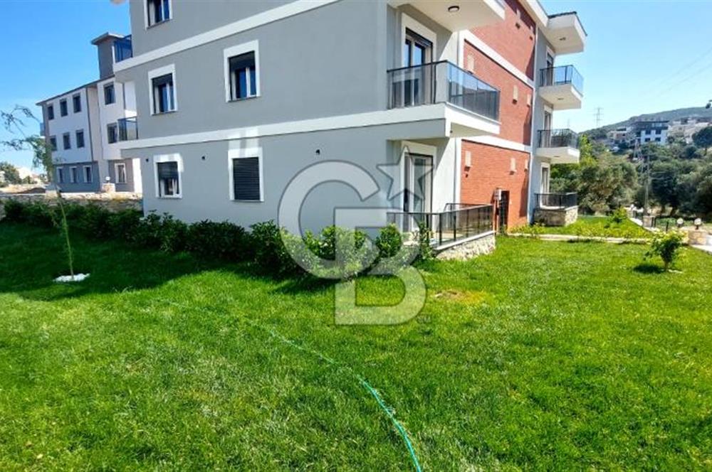 YENİ FOÇA'DA MÜSTAKİL BAHÇELİ 2+1 EŞYALI KİRALIK DAİRE