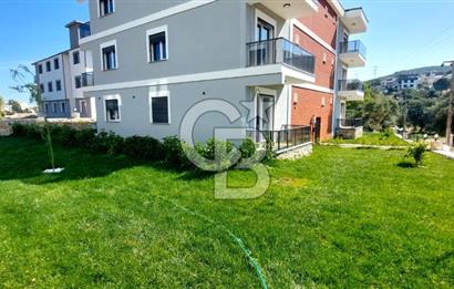 YENİ FOÇA'DA MÜSTAKİL BAHÇELİ 2+1 EŞYALI KİRALIK DAİRE