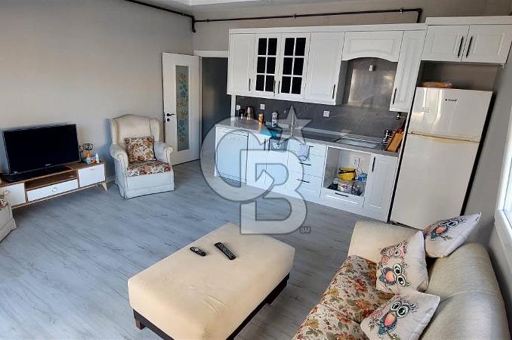 YENİ FOÇA'DA MÜSTAKİL BAHÇELİ 2+1 EŞYALI KİRALIK DAİRE