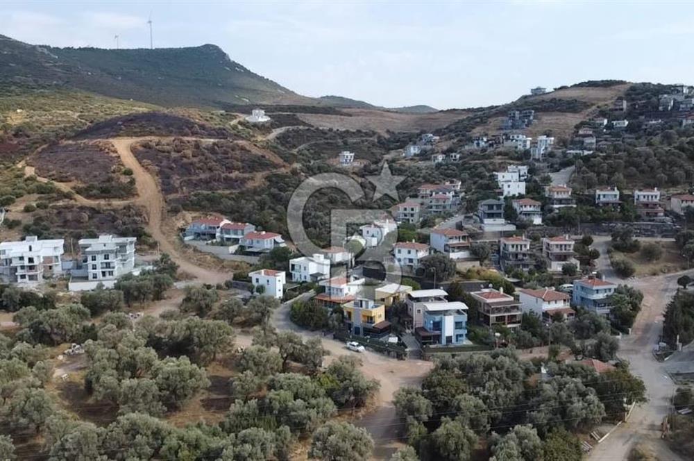 YENİ FOÇA'DA MÜSTAKİL BAHÇELİ 2+1 EŞYALI KİRALIK DAİRE