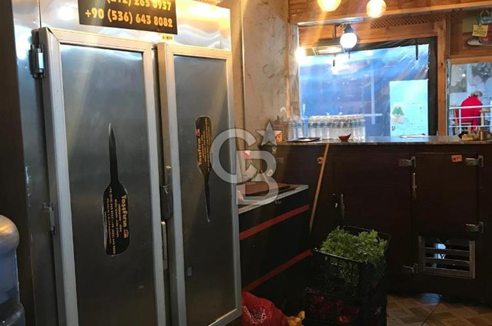 RUMELİ HİSAR ÜSTÜ FIRSAT DEVREN KİRALIK DÜKKAN
