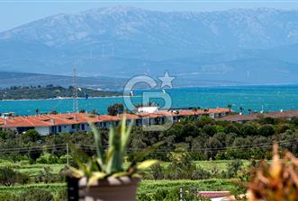 URLA KENT SİTESİ FULL DENİZ MANZARALI ÖZEL HAVUZLU VİLLA