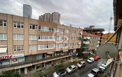 Küçükyalı Mektep Caddesinde 2+1 Yatırımlık