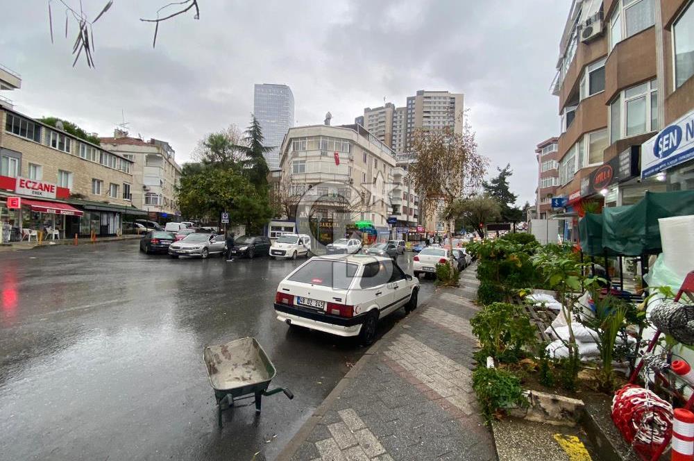 Küçükyalı Mektep Caddesinde 2+1 Yatırımlık