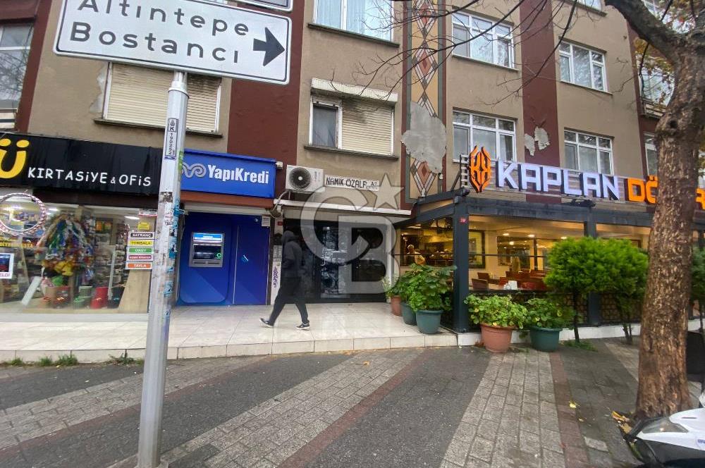 Küçükyalı Mektep Caddesinde 2+1 Yatırımlık