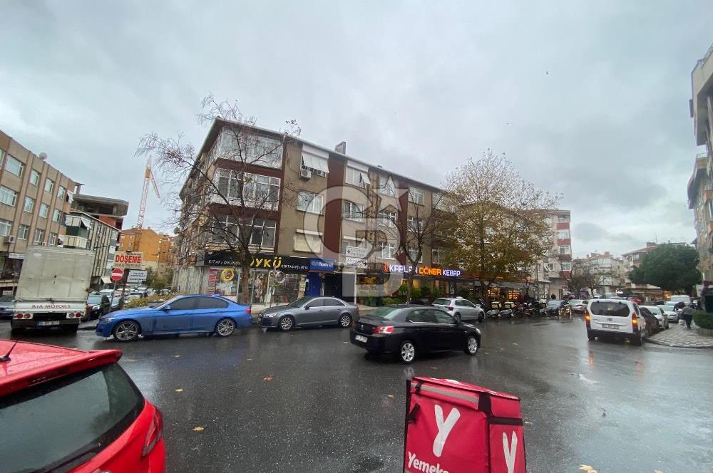 Küçükyalı Mektep Caddesinde 2+1 Yatırımlık