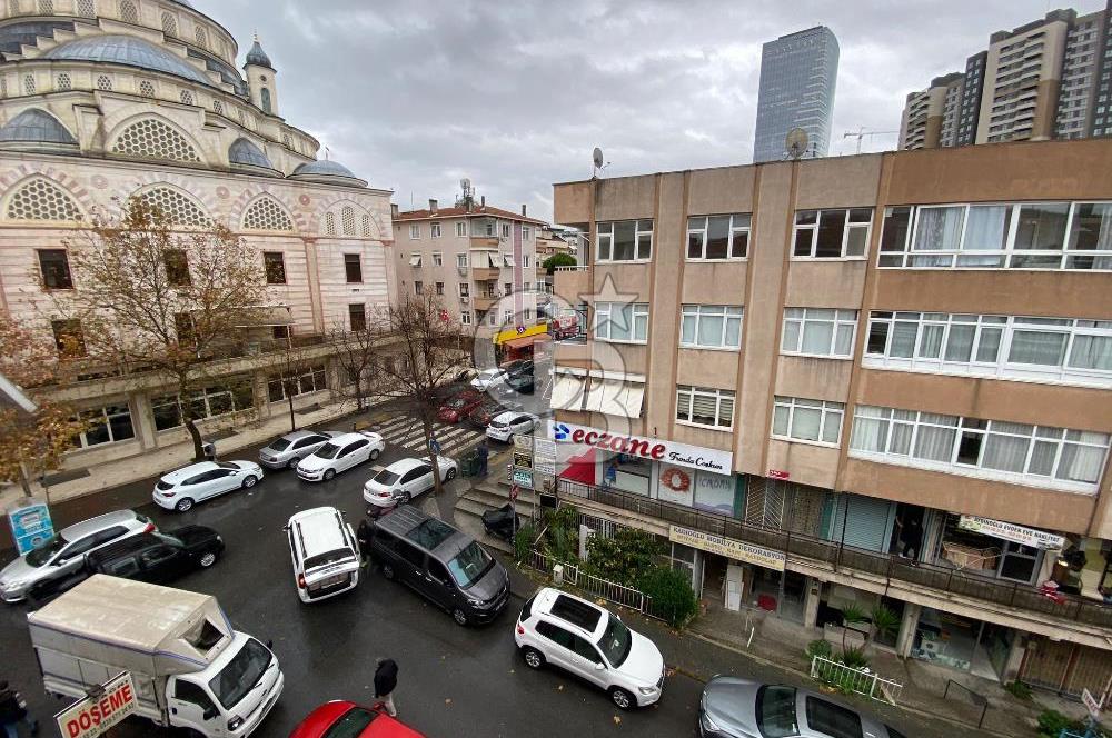 Küçükyalı Mektep Caddesinde 2+1 Yatırımlık