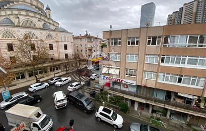 Küçükyalı Mektep Caddesinde 2+1 Yatırımlık