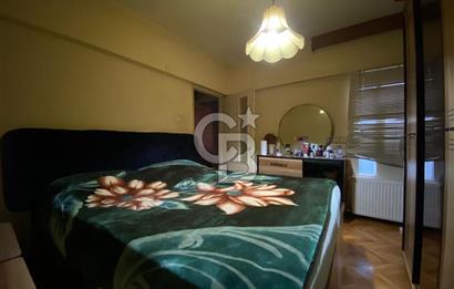 Küçükyalı Mektep Caddesinde 2+1 Yatırımlık